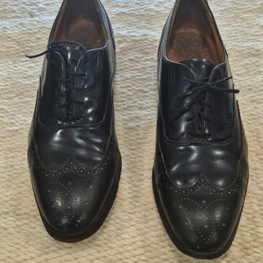 Mens black dress shoes, size 12